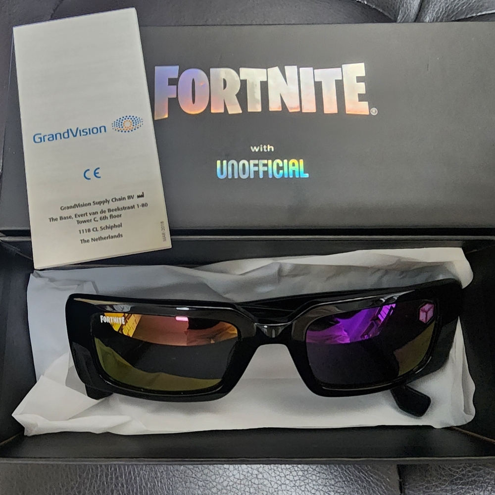 FORTNITE X UNOFFICIAL Sunglasses "Kevin The Cube" UNSU0130 Black Rectangle